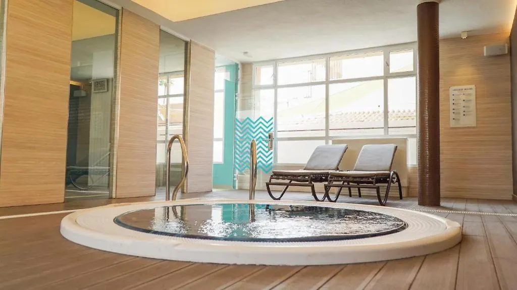 Apartment Los Amigos Beach Club By Diamond El Faro Spain